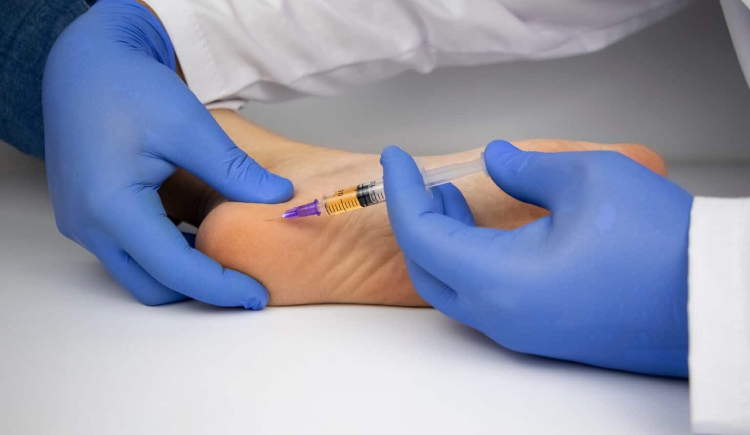 Foot Lift acide hyaluronique pied BoisGuillaume Dr Polle